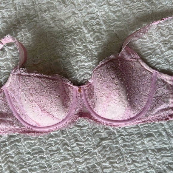 ADORE ME Bonnie contour pink lace bra - Picture 2 of 4